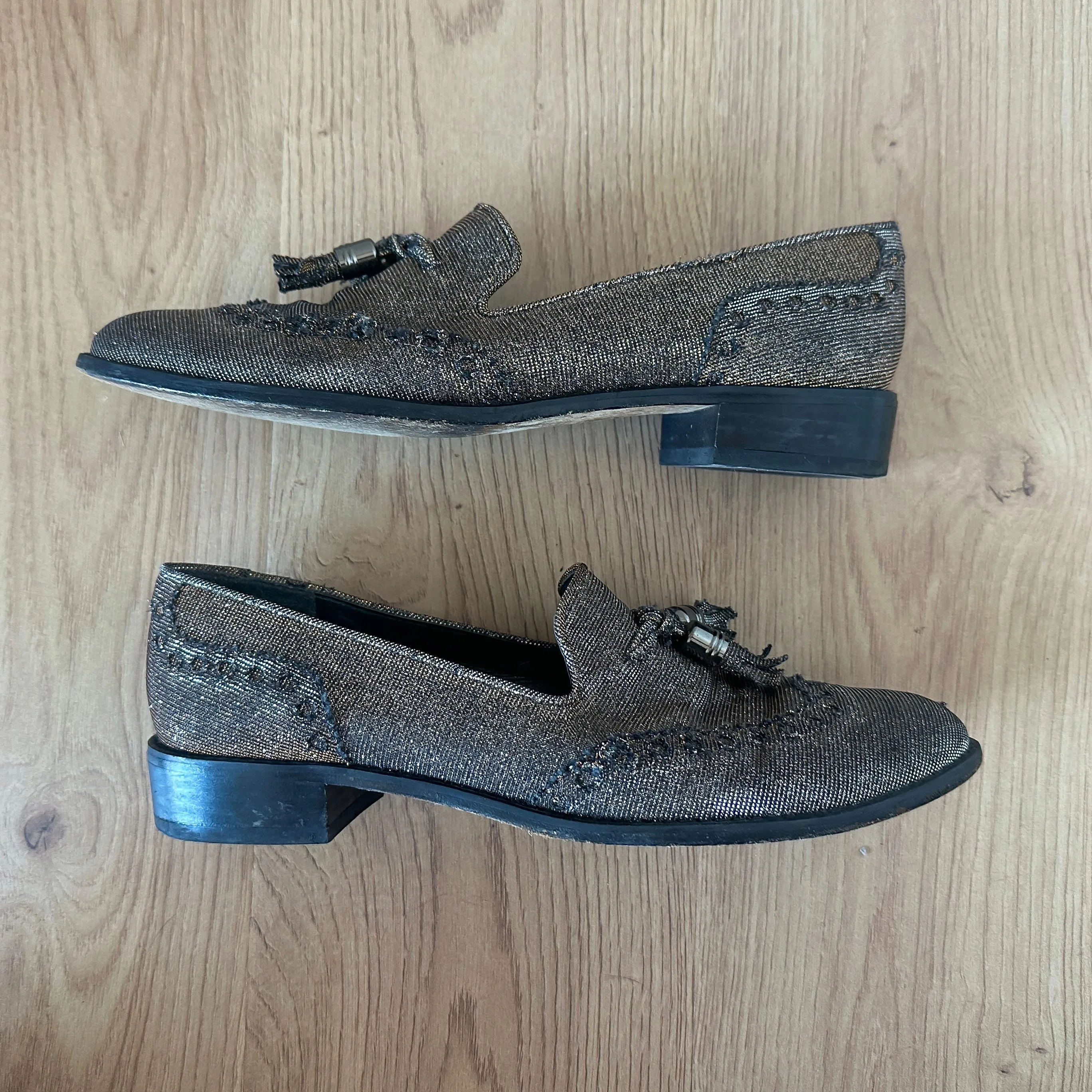 90's Stuart Weitzman Metallic Loafers / SZ 8