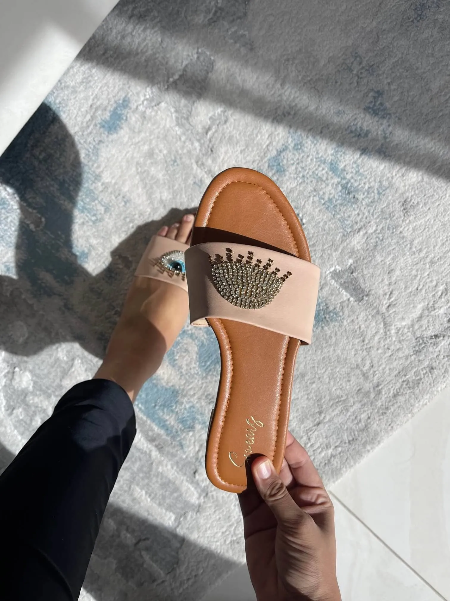 Lets Wink Flats