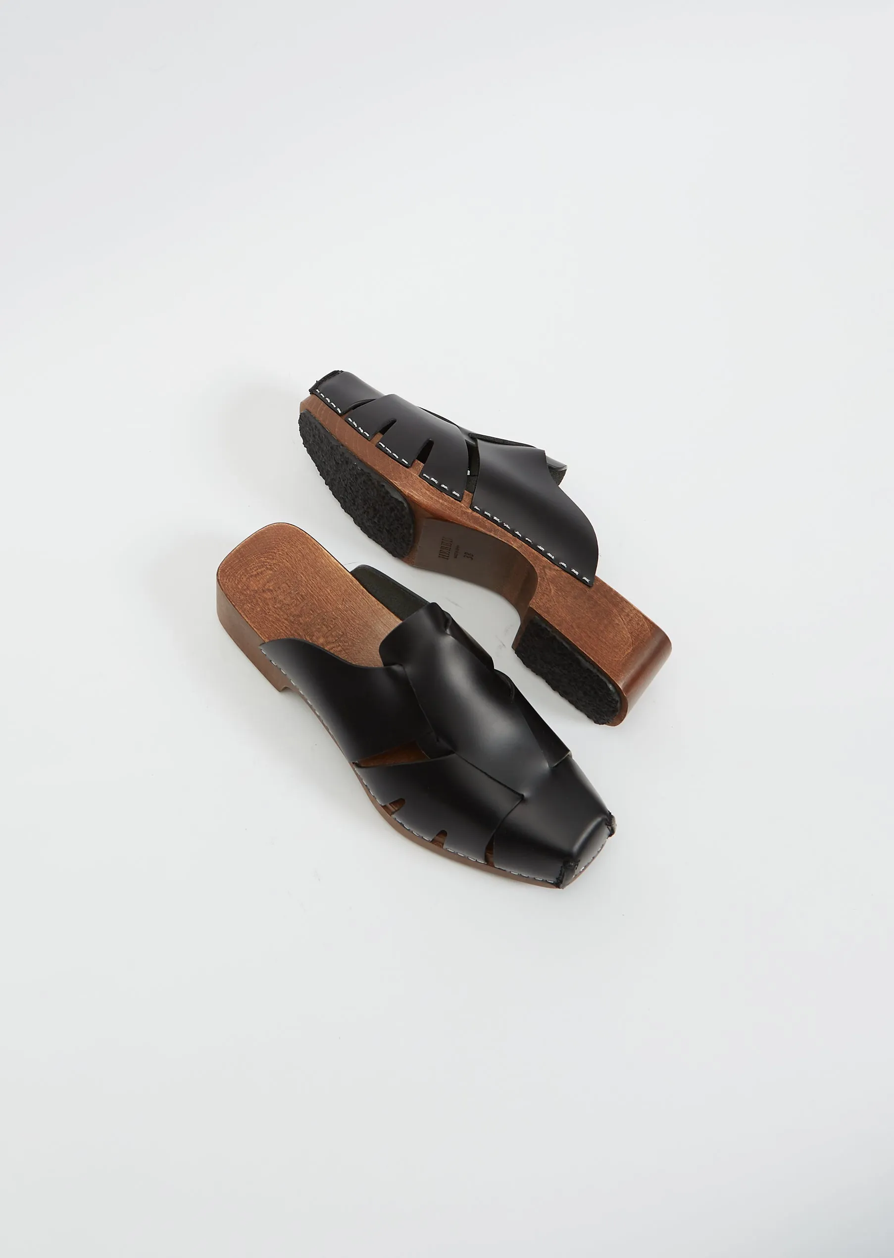 Licia Mule Clog — Black